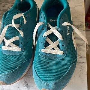 Reebok Women’s Teal Sneakers like new, worn once